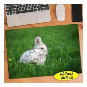 101914401 Bahçede Sevimli Beyaz Tavşan 240 Parça Puzzle Yapboz