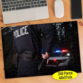 102706188 Ormanda Üniformalı Polis 240 Parça Puzzle Yapboz