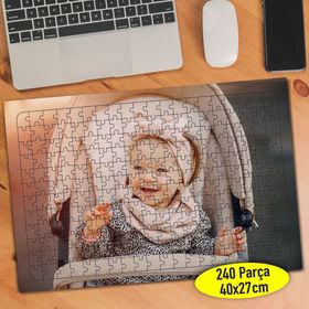 103256186 Neşeli Sevimli Bebek 240 Parça Puzzle Yapboz