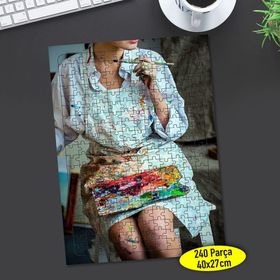 104551210 Paletli Ressam Kadın 240 Parça Puzzle Yapboz