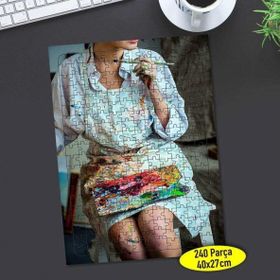 104551210 Paletli Ressam Kadın 240 Parça Puzzle Yapboz