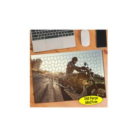 107270501 Motorsiklet Tutkunu 240 Parça Puzzle Yapboz