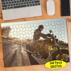107270501 Motorsiklet Tutkunu 240 Parça Puzzle Yapboz