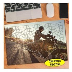 107270501 Motorsiklet Tutkunu 240 Parça Puzzle Yapboz
