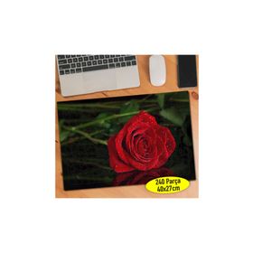 107346866 Siyah Zeminde Kırmızı Gül 240 Parça Puzzle Yapboz