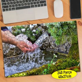 107569646 Doğal Kaynak Suyu ve Eller 240 Parça Puzzle Yapboz