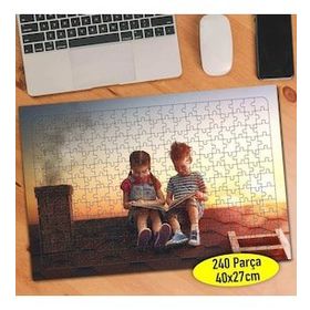 107589251 Çatıda Kitap Okuyan Çocuklar 240 Parça Puzzle Yapboz