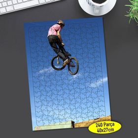 11103917 Bisikletli Atlayış Spor 240 Parça Puzzle Yapboz