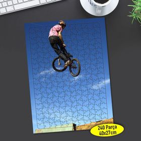 11103917 Bisikletli Atlayış Spor 240 Parça Puzzle Yapboz