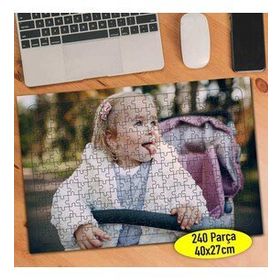 111991458 Gülümseyen Sevimli Bebek 240 Parça Puzzle Yapboz