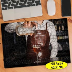 112372655 Kokteyl Hazırlayan Barmen 240 Parça Puzzle Yapboz
