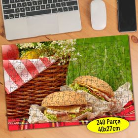 113 Yeşil Çimenler Üstünde Piknik Sepeti 240 Parça Puzzle Yapboz