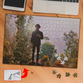 113391 Bitkilerin Arasındaki İnsan 240 Parça Puzzle Yapboz Tablo