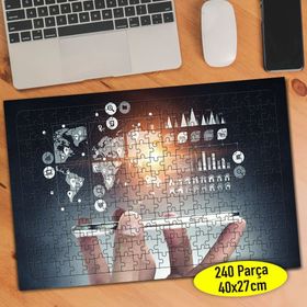 113652359 Sosyal Ağ Teknoloji Uzmanı 240 Parça Puzzle Yapboz