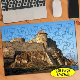 1265 Ukrayna Deniz Kenarı Kale Manzarası 240 Parça Puzzle Yapboz