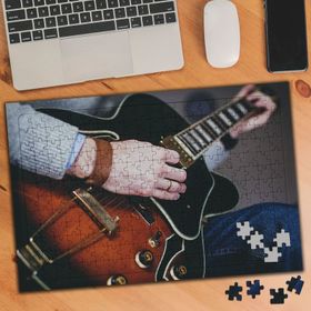 1281642 Gitar Çalma Beste Müzik Yapma 240 Parça Puzzle Yapboz