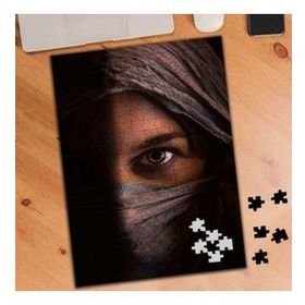 1335487 Tek Gözü Görünen Peçeli Kız 240 Parça Puzzle Yapboz