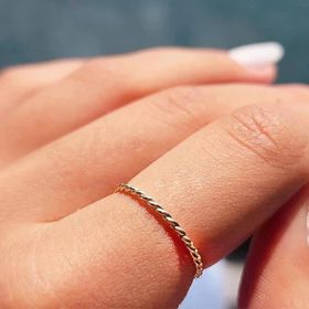 14 Ayar Altın Burgu İnce Minimal Evlilik Alyansı