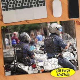 143668789 Motorsikletli Kasklı Polisler 240 Parça Puzzle Yapboz