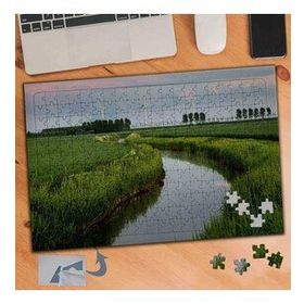 151 Yeşil Çimlerin Arasında Akar Su 240 Parça Puzzle Yapboz Tablo