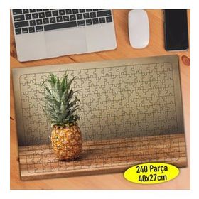1583 Ahşap Masa Üstünde Ananas Meyve 240 Parça Puzzle Yapboz