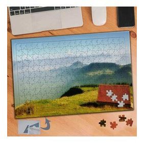 164 Yüksek Tepede Ev Manzarası 240 Parça Puzzle Yapboz Tablo