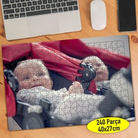 17335 Gülümseyen Yeni Doğan İkiz Bebek 240 Parça Puzzle Yapboz