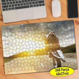 17959 Hız Tutkunu Motorsiklet Yarışçısı 240 Parça Puzzle Yapboz