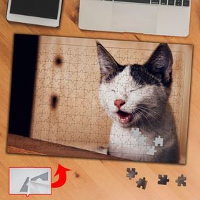 17973 Esneyen Küçük Kedi 240 Parça Puzzle Yapboz Tablo