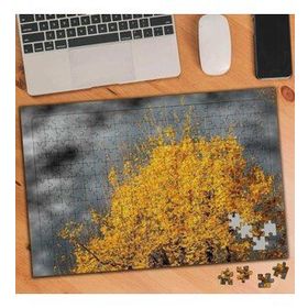 1841857 Karanlıklar İçindeki Sarı Ağaç 240 Parça Puzzle Yapboz