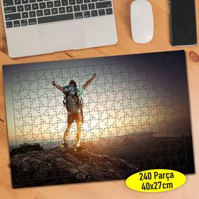 19362628 Gün Batımında Zirvedeki Adam 240 Parça Puzzle Yapboz