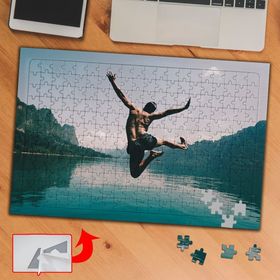 239 Deniz Atlayan Adam Tatil 240 Parça Puzzle Yapboz Tablo