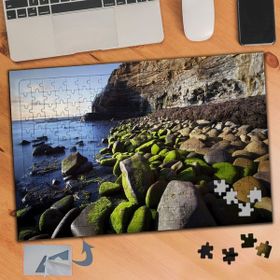 254 Gölde Yosun Tutmuş Taşlar 240 Parça Puzzle Yapboz Tablo