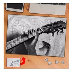 2598 Gitar Çalan Kız Müzik 240 Parça Puzzle Yapboz Tablo