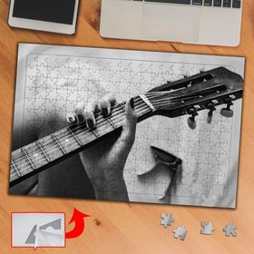 2598 Gitar Çalan Kız Müzik 240 Parça Puzzle Yapboz Tablo