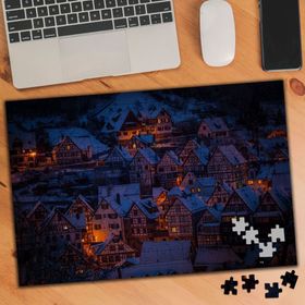 3076685 Kar Kaplı Kasaba 240 Parça Puzzle Yapboz