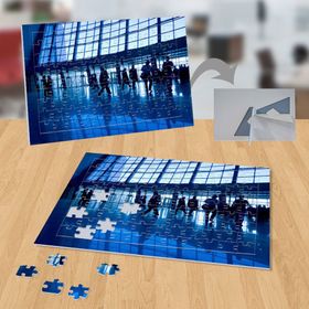 3093928 Kalabalık Ortam Bina İçi 99 Parça Puzzle Yapboz