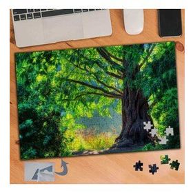 320 Ormanda Yeşil Yapraklı Büyük Ağaç 240 Parça Puzzle Yapboz Tablo