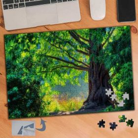 320 Ormanda Yeşil Yapraklı Büyük Ağaç 240 Parça Puzzle Yapboz Tablo