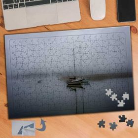 330 Gri Denizin Ortasında Kayık 240 Parça Puzzle Yapboz Tablo