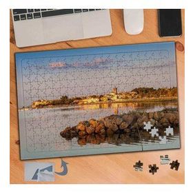 334 Uzaktaki Kasaba ve Deniz Manzarası 240 Parça Puzzle Yapboz Tablo