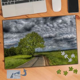 336 Yol Kenarında Yeşil Yapraklı Ağaç 240 Parça Puzzle Yapboz Tablo