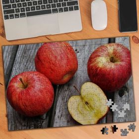 3580560 Üç Tam Bir Yarım Elma 240 Parça Puzzle Yapboz