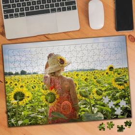 3640935 Ayçiçek Tarlasında Sırtı Dönük Kadın 240 Parça Puzzle Yapboz