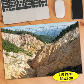 379421 Kayalıklar Üstünde Çam Ağaçları 240 Parça Puzzle Yapboz