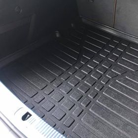 3D Volkswagen Golf 5 HB 3D Bagaj Havuzu
