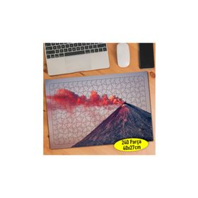 4 Havada Kırmızı Duman ve Dağ Manzarası 240 Parça Puzzle Yapboz