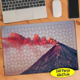 4 Havada Kırmızı Duman ve Dağ Manzarası 240 Parça Puzzle Yapboz