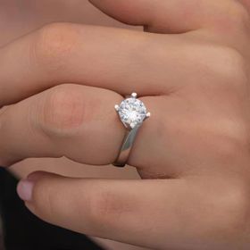 4 Tırnaklı Zirkon Taşlı Gümüş Tektaş Yüzük