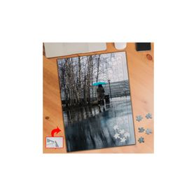 435070 Yağmurda Yürüyen İnsan 240 Parça Puzzle Yapboz Tablo